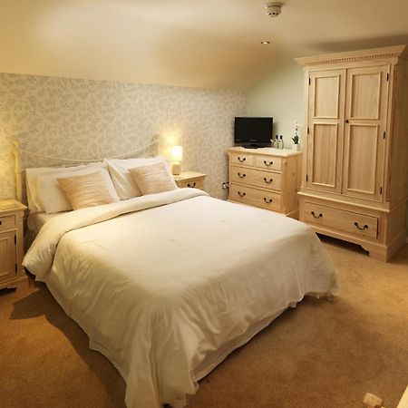 Singleton Lodge Country House Hotel Poulton-le-Fylde Room photo