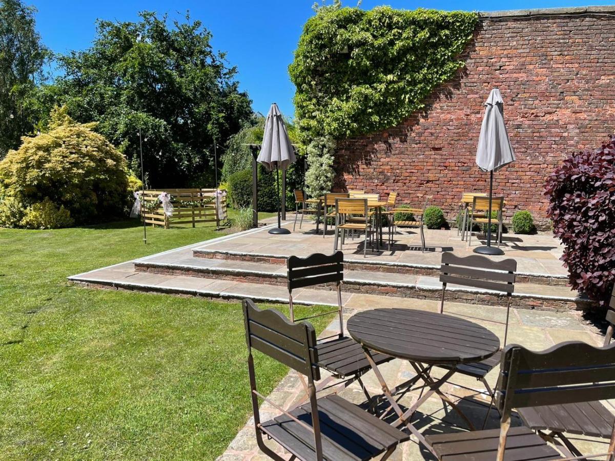 Singleton Lodge Country House Hotel Poulton-le-Fylde Exterior photo